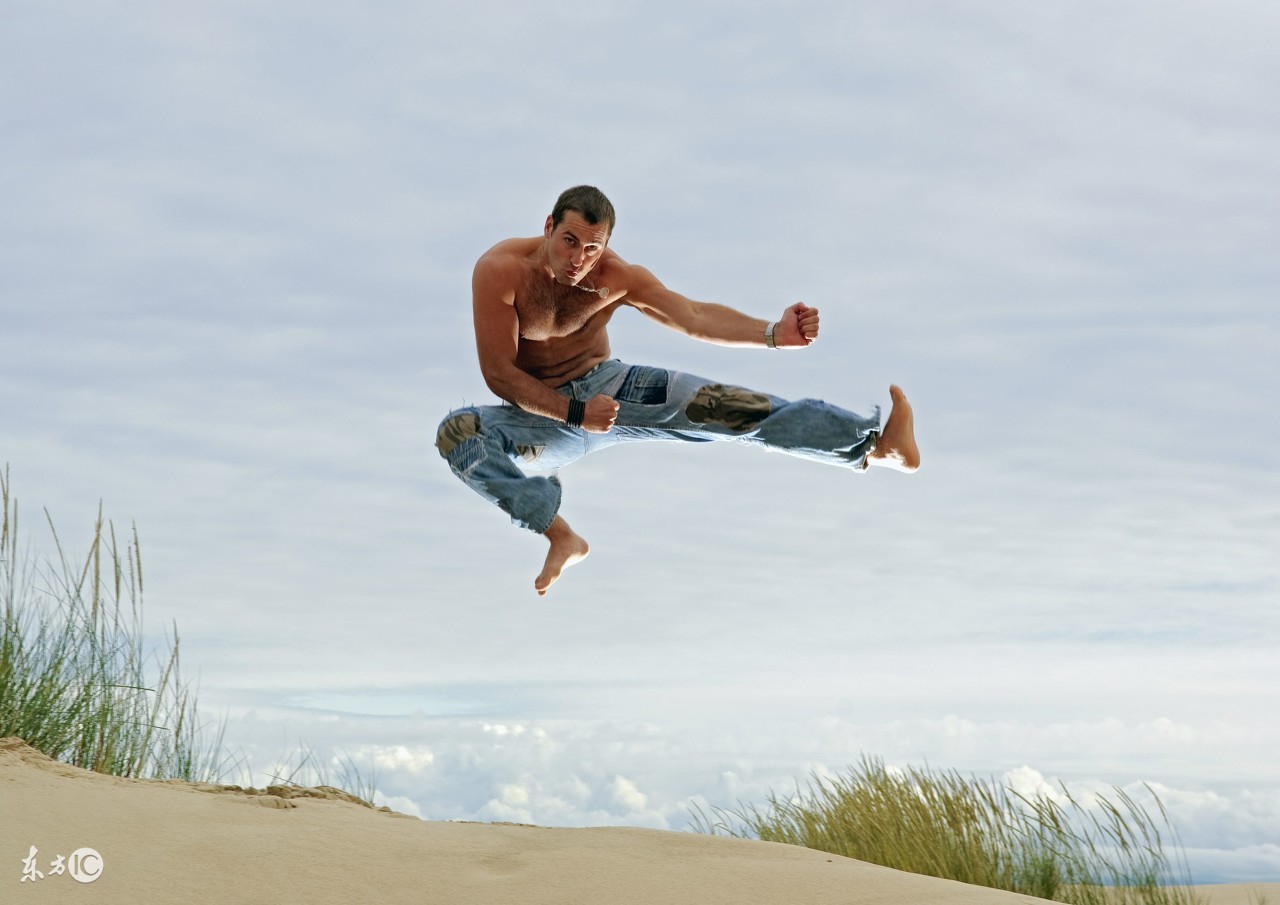 古代兵器虎挠双钩值多少钱,中国武术双钩教学视频