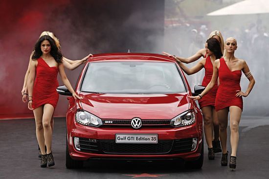 大众给高尔夫出敞篷版,汽车造型拉风,性价比超高