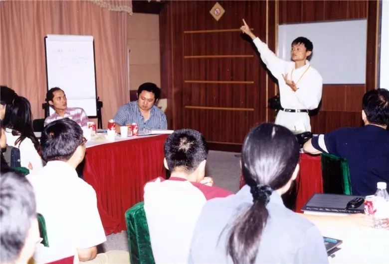 阿里巴巴电商创业史,阿里巴巴创业发展史