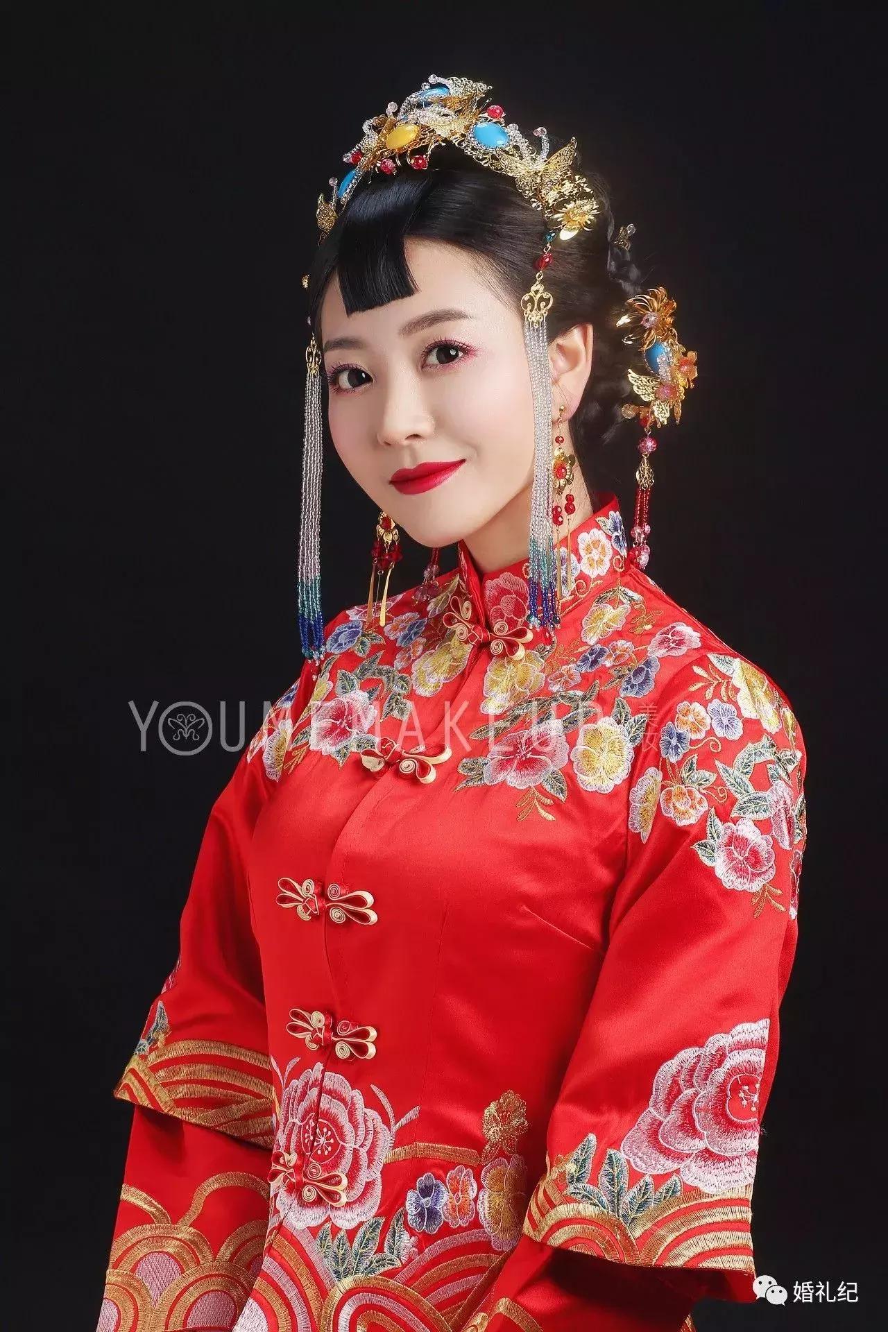 穿秀禾服新娘妆,新娘妆秀禾服发型短发简单教程