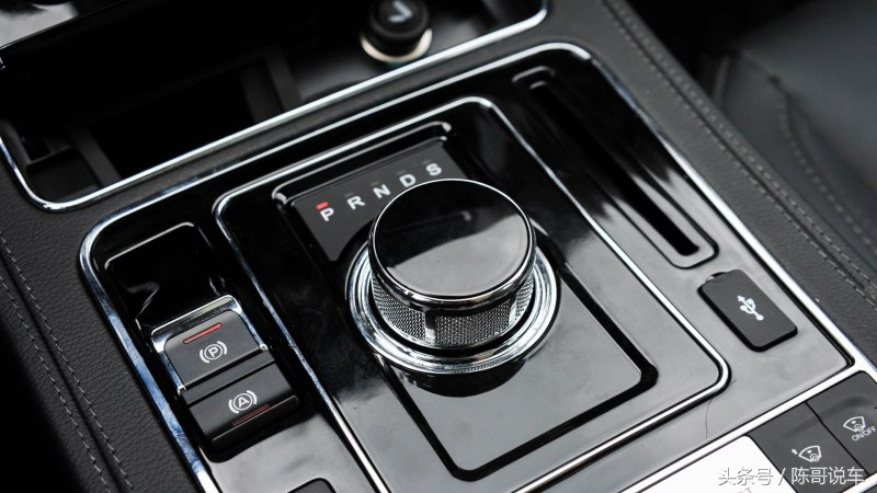 众泰z300和t600发动机一样吗,众泰t600发动机灯亮了怎么回事