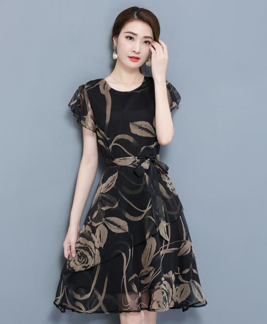 时髦洋气25到30岁气质连衣裙雪纺,气质百搭雪纺波点中长款连衣裙