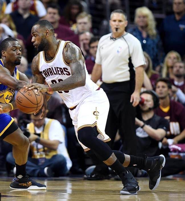 盘点近十年fmvp,近十年fmvp上脚球鞋