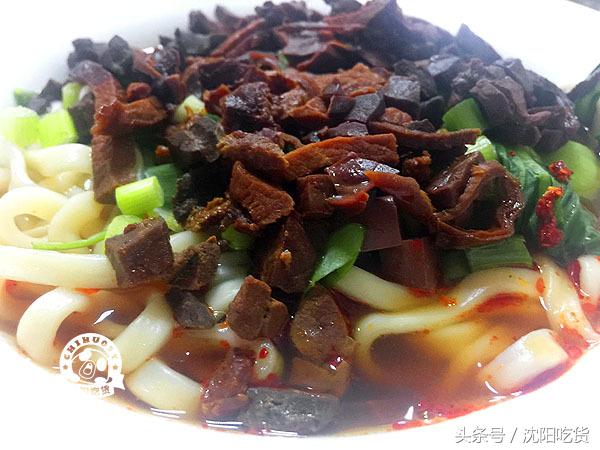 爱面条的秉性是改不了了，可是这自带吸管的大白梨你见过吗？