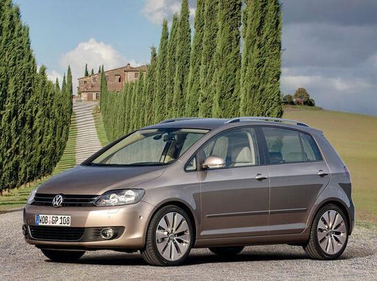 大众给高尔夫出敞篷版,汽车造型拉风,性价比超高