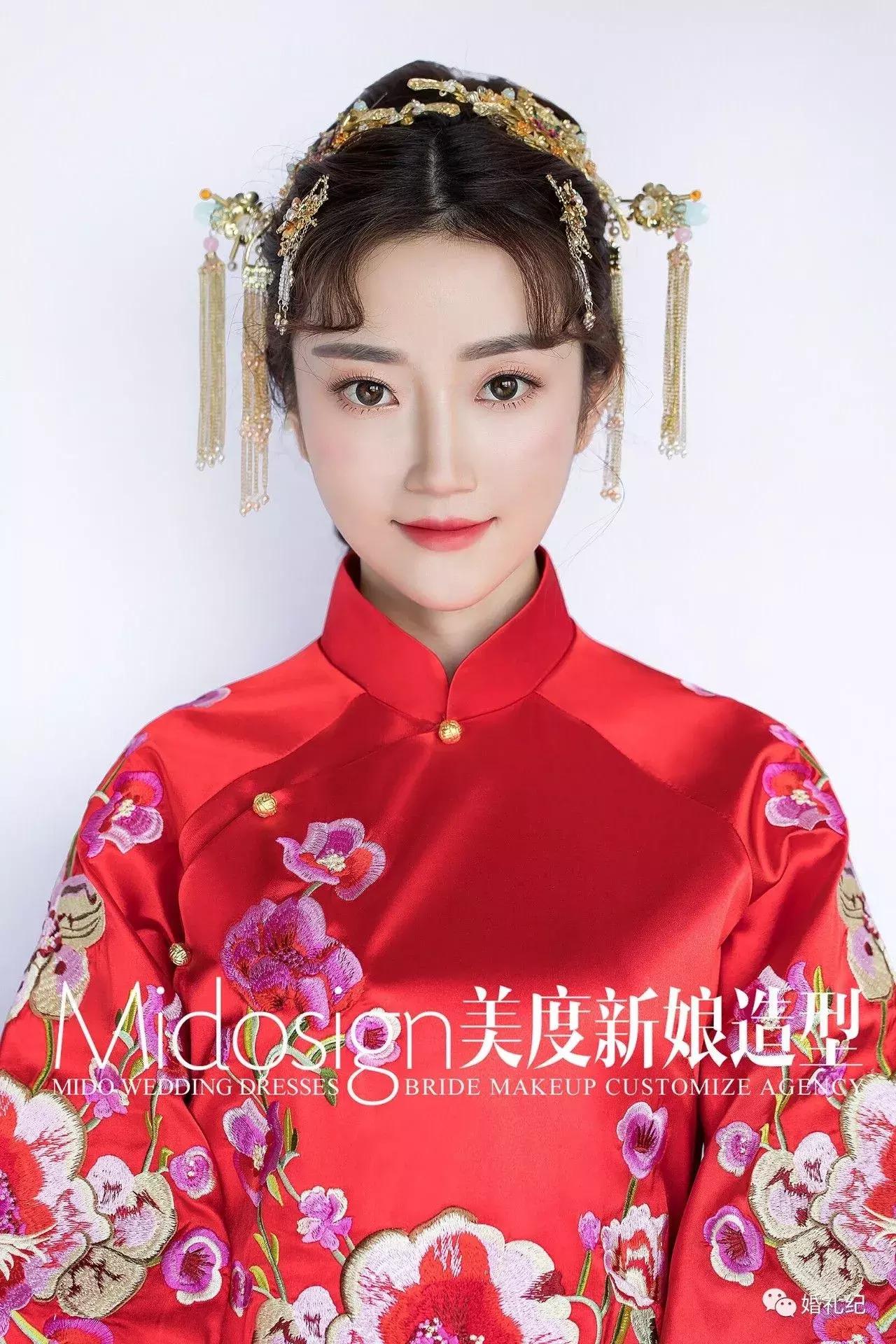 穿秀禾服新娘妆,新娘妆秀禾服发型短发简单教程