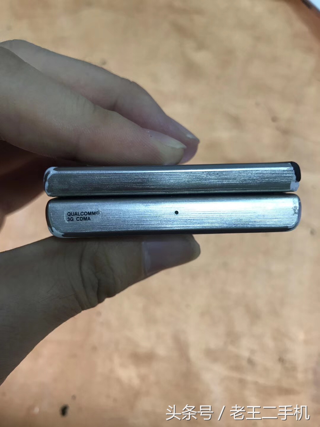 土豪买得起的翻盖手机,花四千多买一个翻盖手机