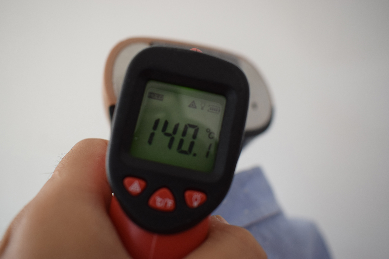 没有熨斗如何快速去除衣物褶皱,顽固褶皱的衣服没熨斗怎么办