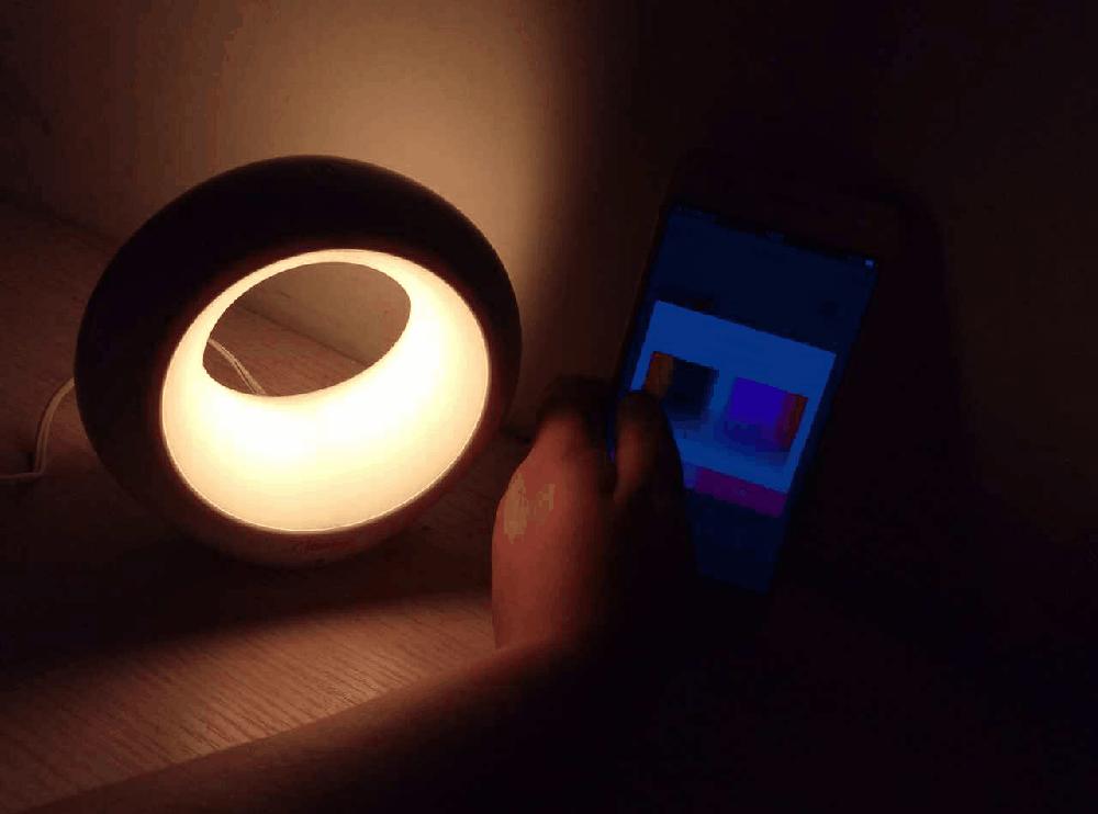 健康的智能陪伴——iBabyAir魔彩安睡灯