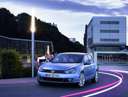 大众给高尔夫出敞篷版,汽车造型拉风,性价比超高