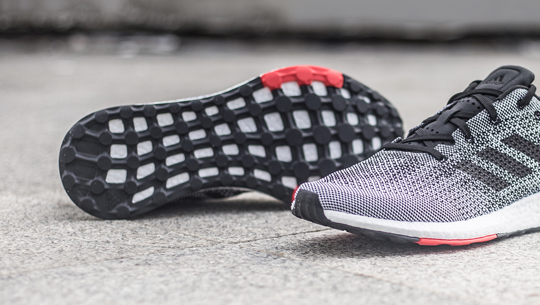 阿迪达斯pureboost有碳板吗,阿迪达斯pureboostdprgrey鞋底