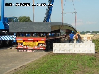 又是3D打印桥，不过这次在荷兰，也能通行自行车了