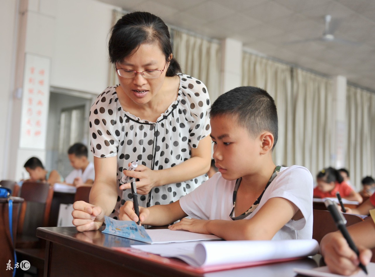 鎶ュ憡鑰佸笀鎴戞兂鍞辨瓕鍘熺増,鎶ュ憡鑰佸笀棰樼洰