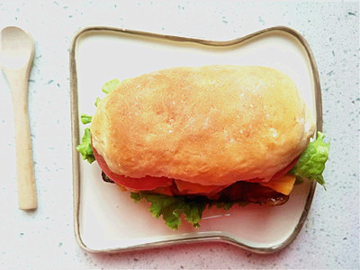 奥尔良秘制鸡腿堡,新奥尔良鸡腿堡的做法