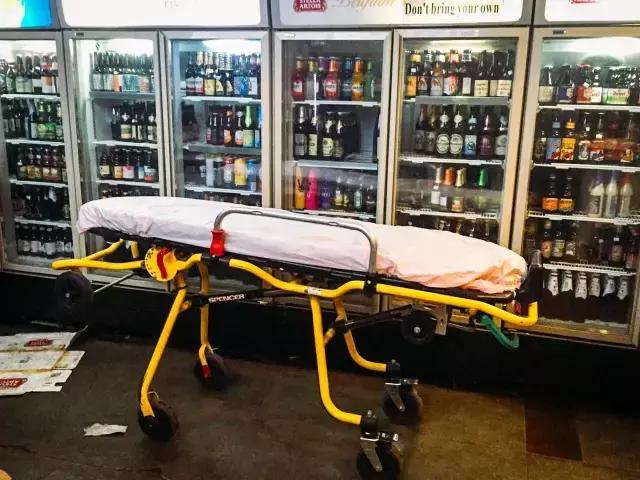 天堂超市，收留全北京喝酒和失眠的夜晚