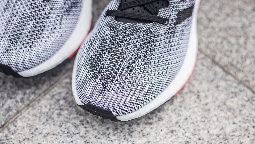 阿迪达斯pureboost有碳板吗,阿迪达斯pureboostdprgrey鞋底