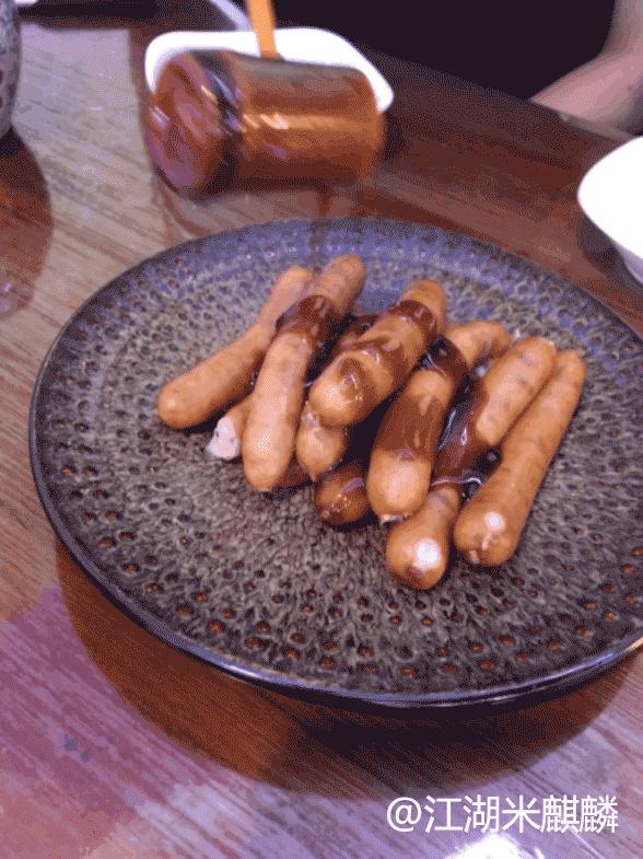 这家店猪排饭酱汁装在“阿拉丁神灯”里,还是22年前的味道!