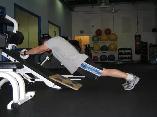 新手腹肌轮正确使用方法,小小腹肌轮