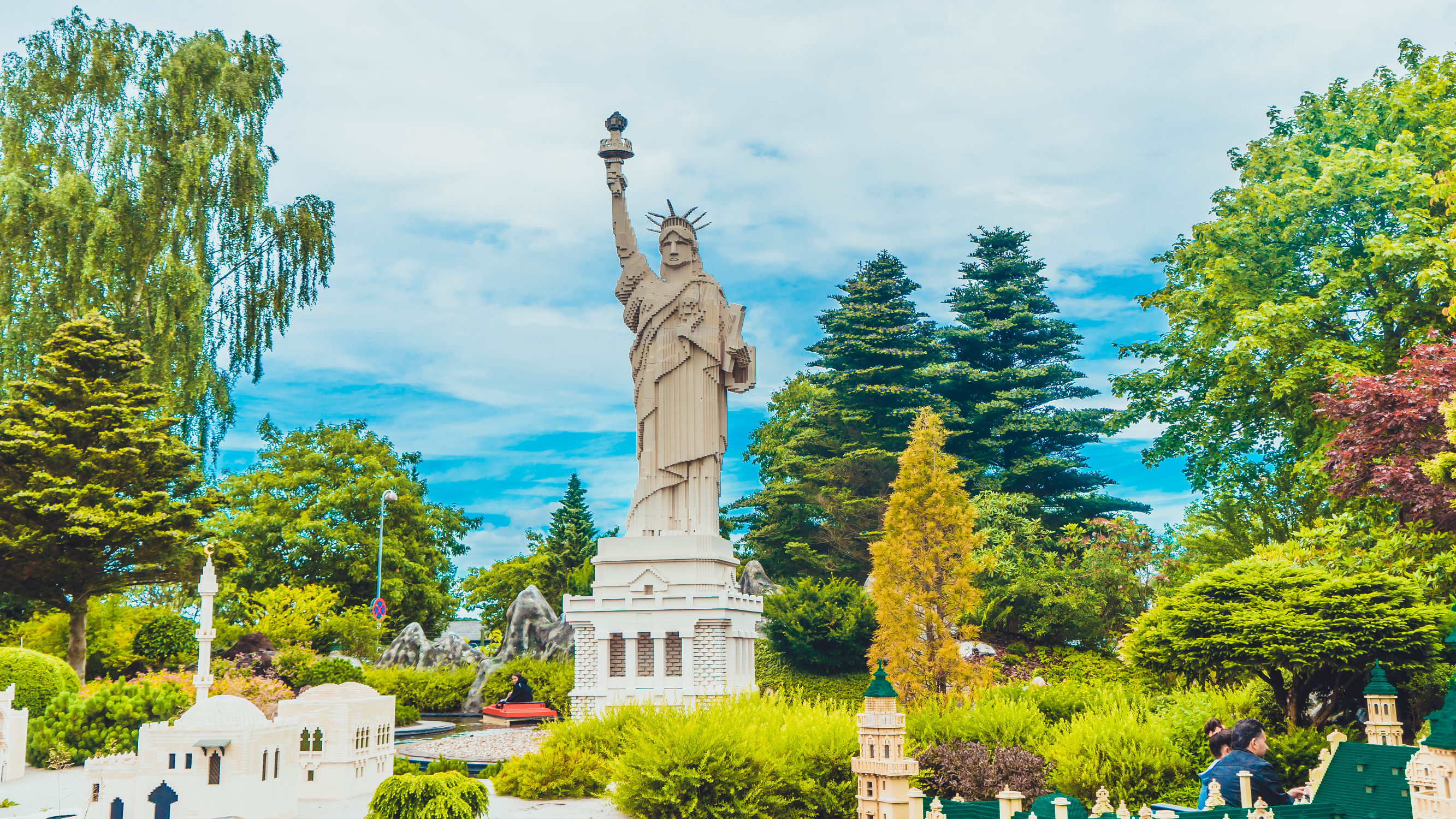 比迪士尼还厉害的游乐场,上海迪士尼乐园全部游乐场项目