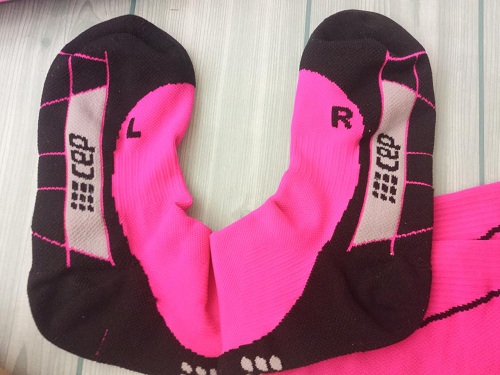 跑步的袜子和普通袜子有什么区别,跑步需要专用跑步袜子么