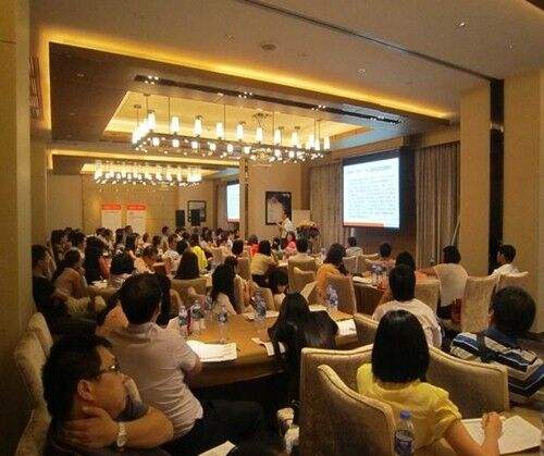 真正的企业管理培训课程,我们到底该不该兼职