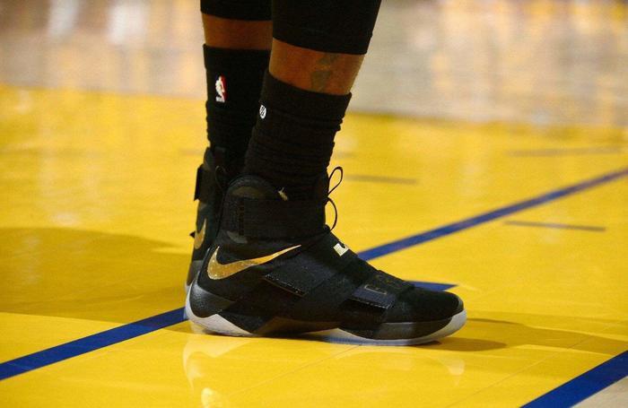 盘点近十年fmvp,近十年fmvp上脚球鞋