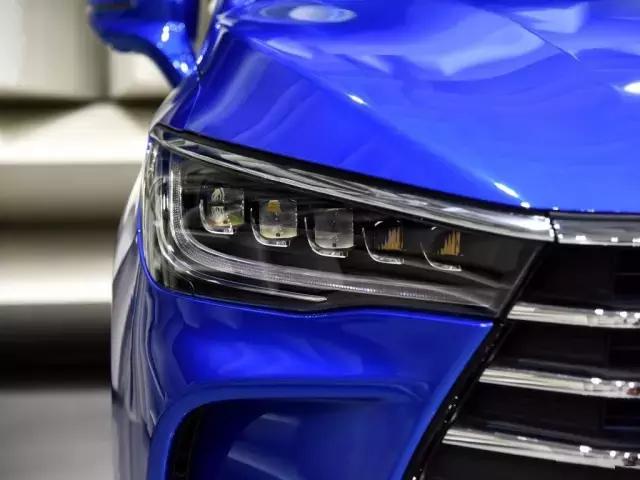 比亚迪宋maxdmi和宋plusdmi,比亚迪宋maxdm-i超级混动2022价格