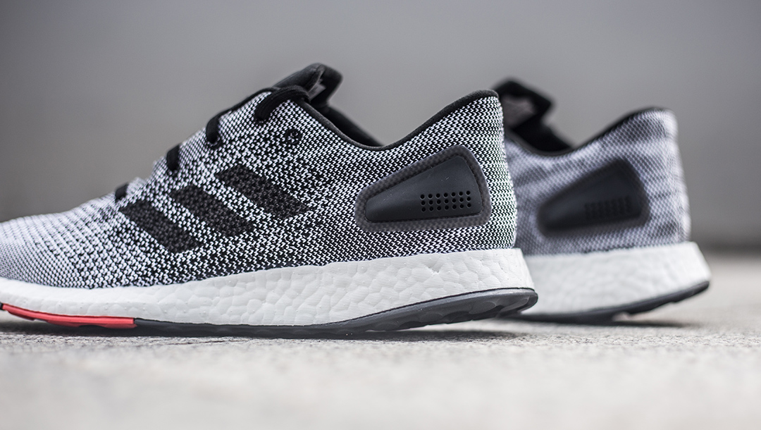 阿迪达斯pureboost有碳板吗,阿迪达斯pureboostdprgrey鞋底