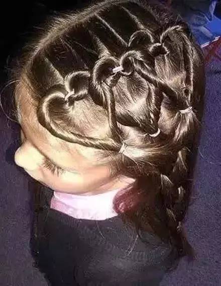 宝妈儿童编发之个性马尾辫编法,超级简单的儿童编发