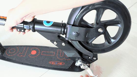 电动小型代步滑板车,高颜值电动代步滑板车