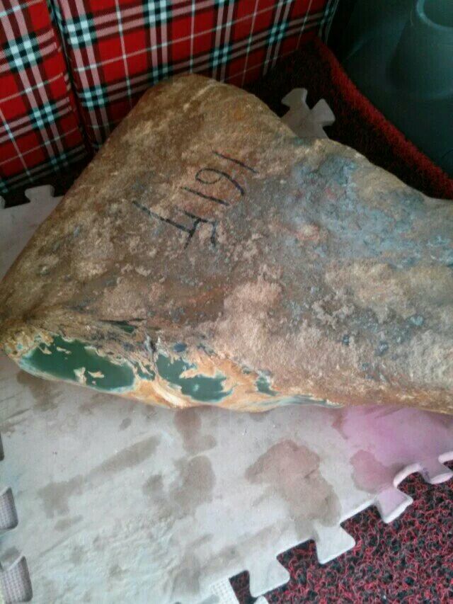 岫岩玉河磨和山料的区别,岫岩河磨玉属于和田玉吗