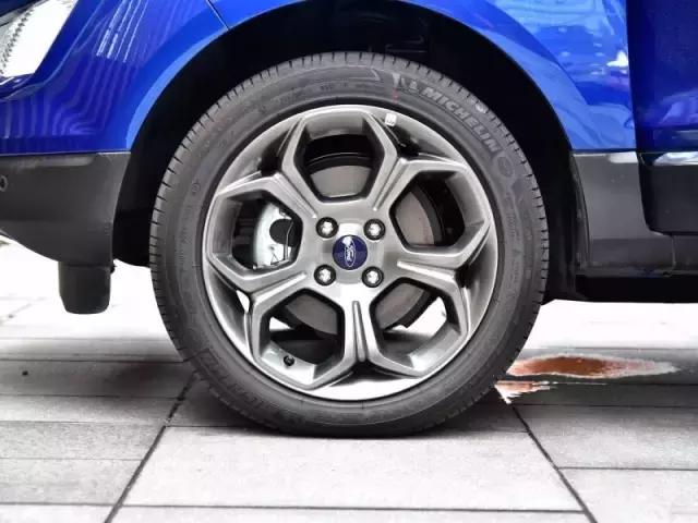 1.5三缸福特翼搏,福特翼搏三缸与四缸有何区别