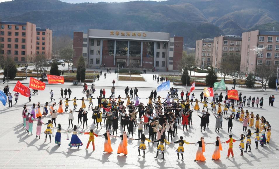 承德有几个石油大学,承德石油高等专科学校120周年