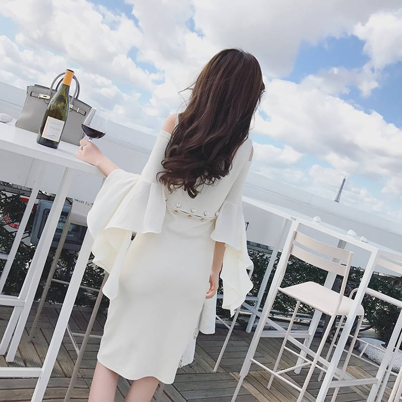 轻奢女人味连衣裙搭配,低调的时尚单品搭配连衣裙