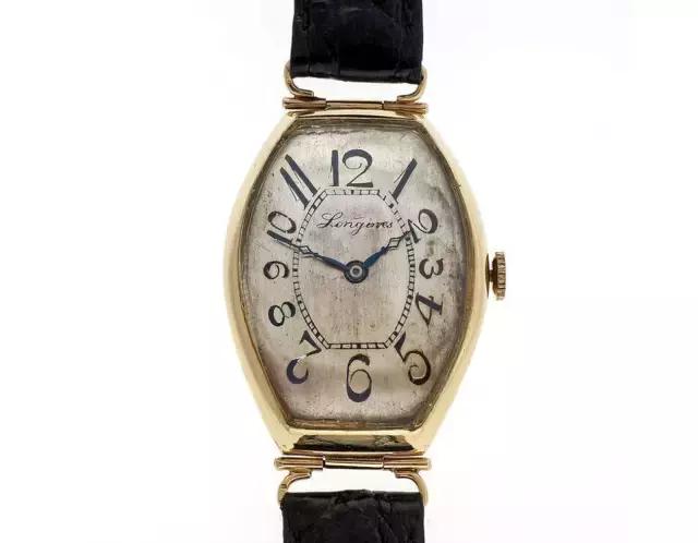 我们是酒桶型表壳，没有酒但有故事