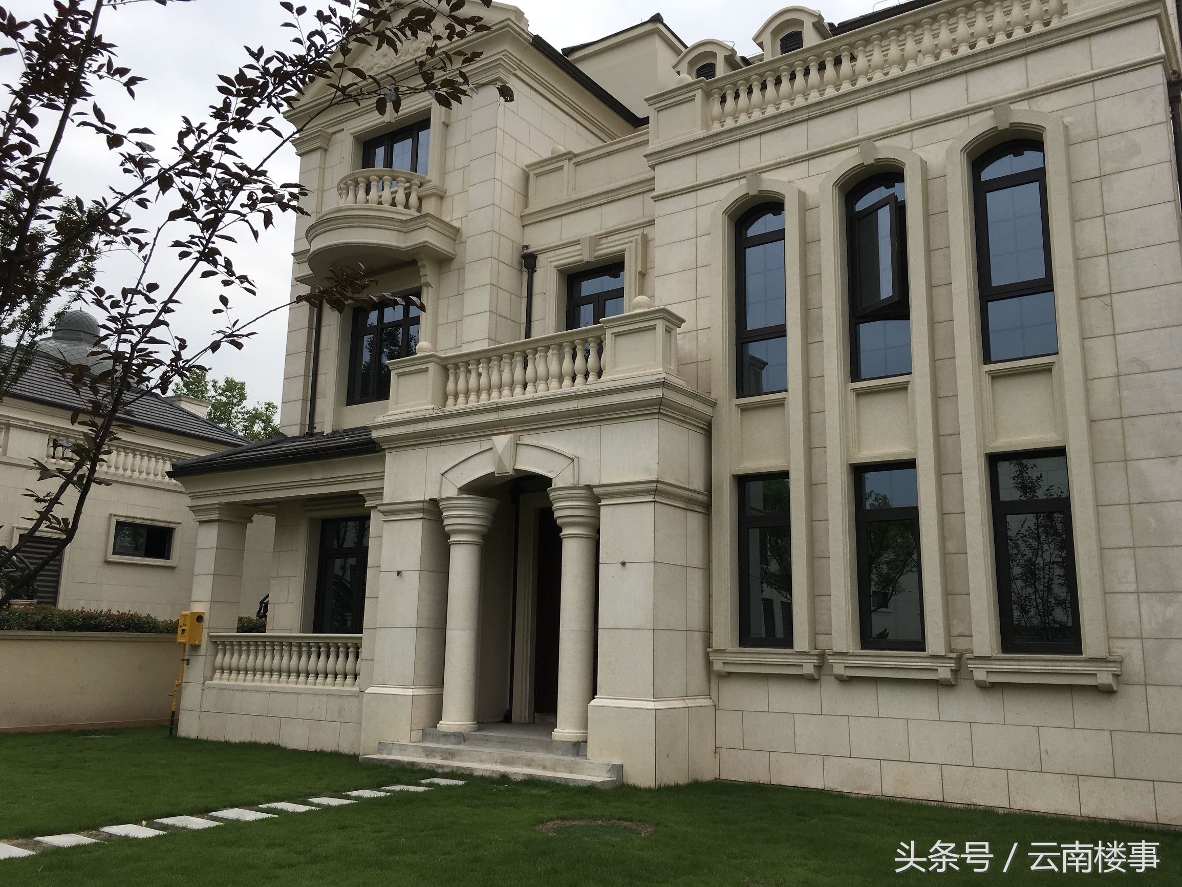 重庆融创白象街属于哪个区,昆明融创的现状