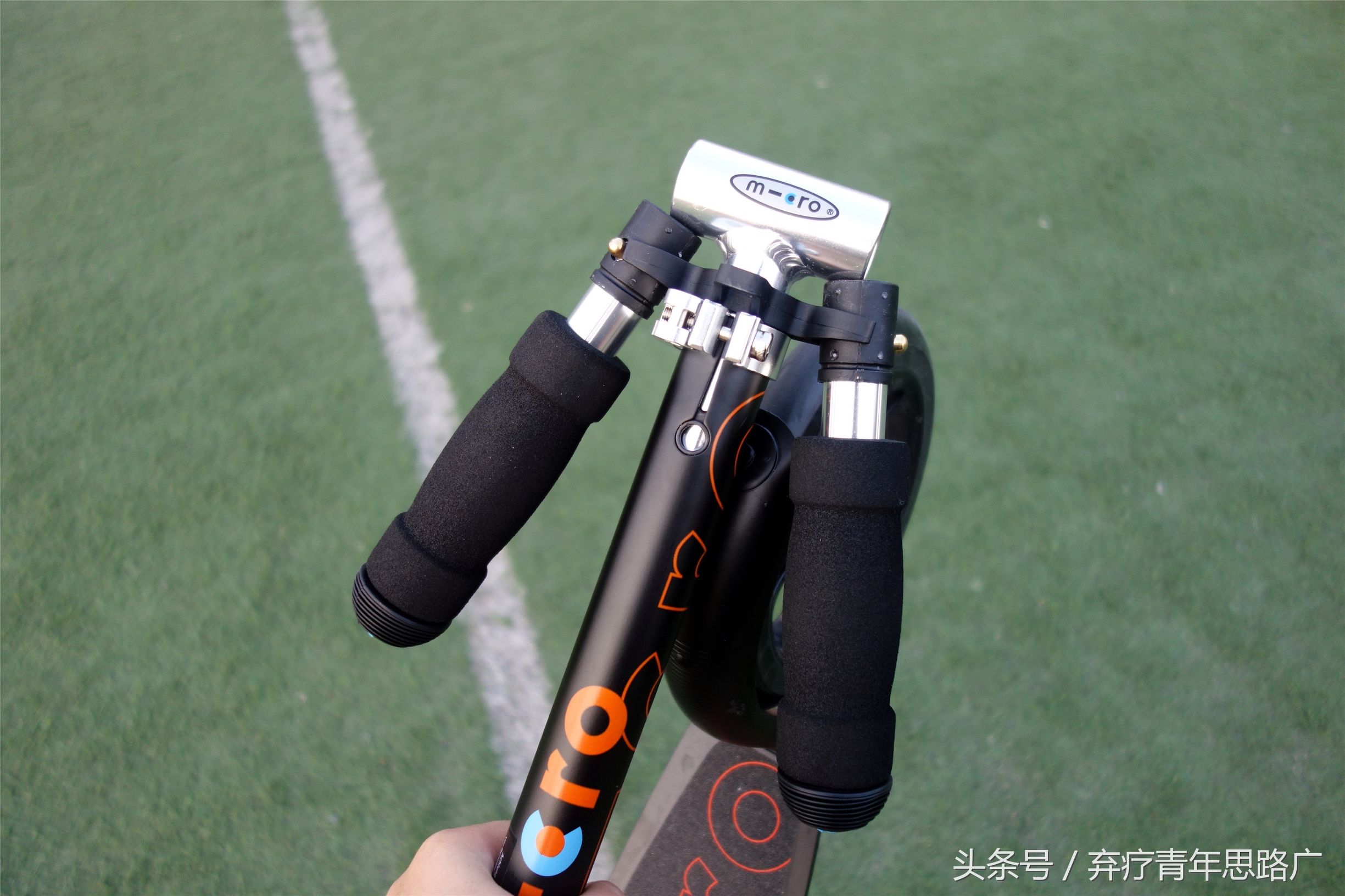 电动小型代步滑板车,高颜值电动代步滑板车