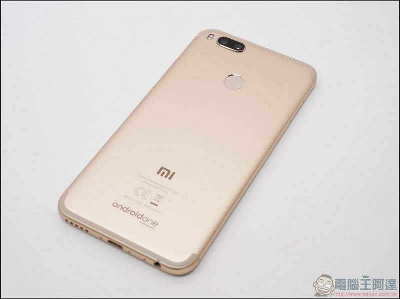 小米A1开箱评测:首款搭载AndroidOne系统的小米手机