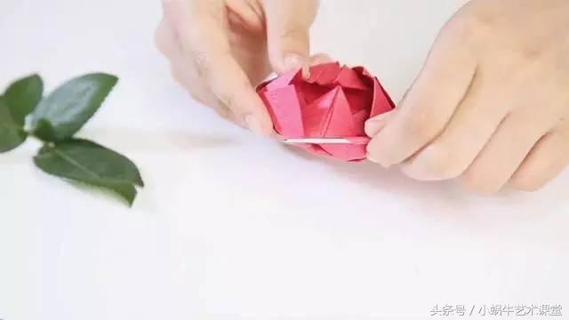 收集了各种超精致又好看的折纸玫瑰花、折纸花(带详细步骤)