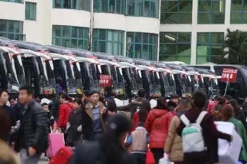 年年顶住春运的深圳银湖汽车站，今天又顶住了一群人的“突袭”！