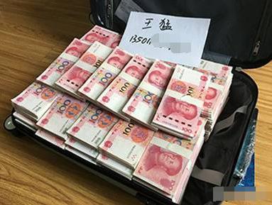 微商卖的名表是真的吗能买吗,做微商的个个都在晒豪车