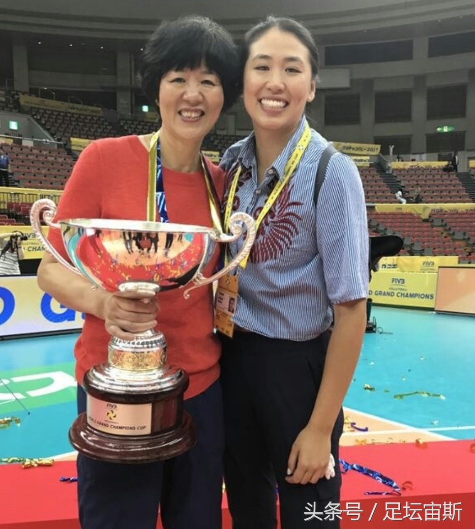 郎平和女儿同台,郎平亲闺女