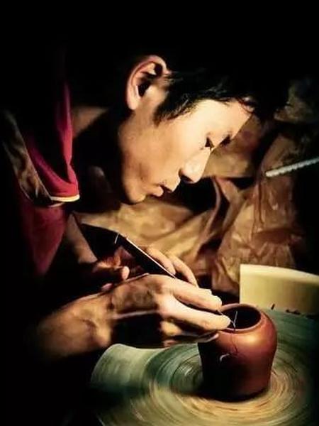 云南大山里藏着的建水古城,云南小城建水一座真正活着的古城