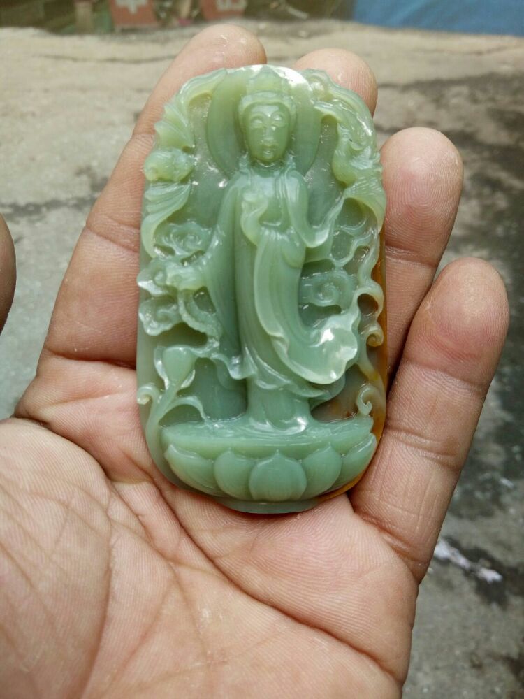 岫岩玉河磨和山料的区别,岫岩河磨玉属于和田玉吗