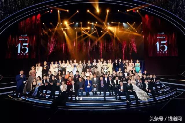 17年芭莎慈善夜鹿晗苏芒,苏芒李冰冰2014慈善芭莎晚会