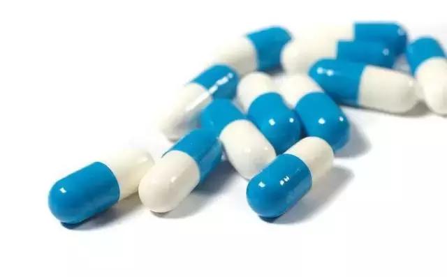 他用了抗生素,肺部烂成“棉花状”!抗生素到底是救人还是杀人?