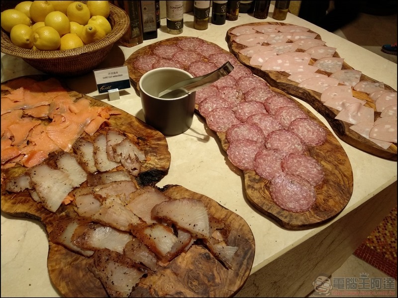 小米A1开箱评测:首款搭载AndroidOne系统的小米手机