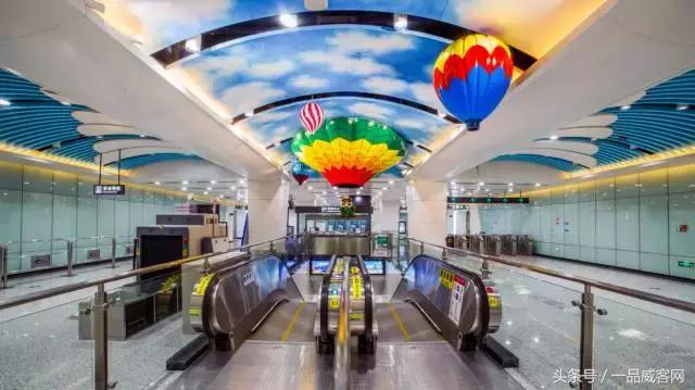 成都2015地铁广告,别人家的地铁