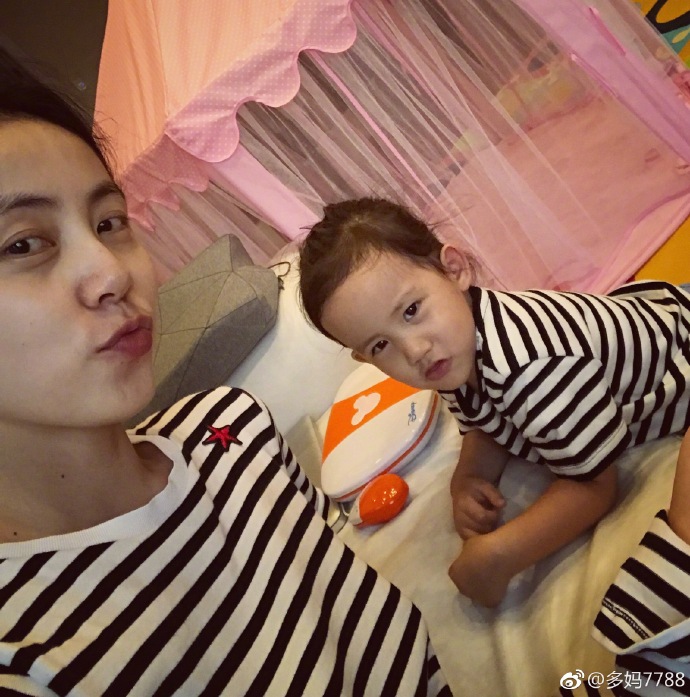 五月母女出游怎么穿,多多妈穿搭