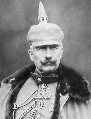 他为了恢复满清天下奏请溥仪做德国驸马被瑾妃骂为老怪物